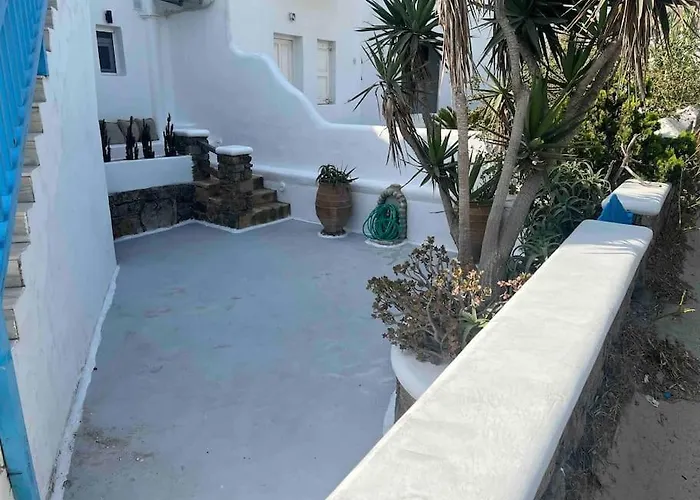 “Myrto” Apartments- Ornos Beach